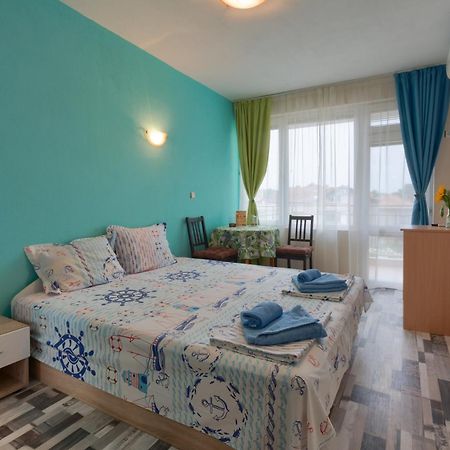Kazlarov Guest House Kiten  Exteriör bild