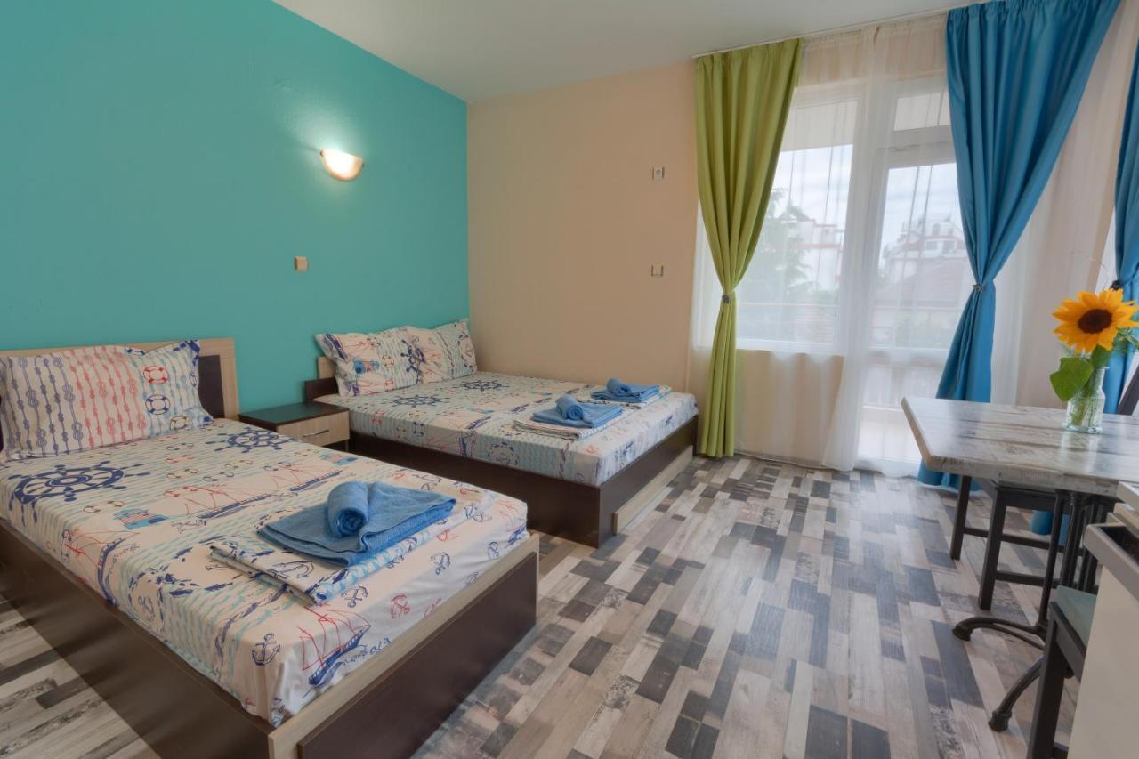Kazlarov Guest House Kiten  Exteriör bild